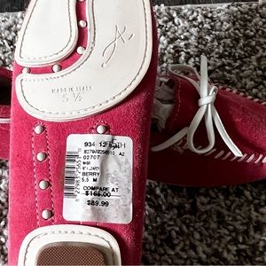 Antonio Bossi, 51/2, Berry, Slip On’s